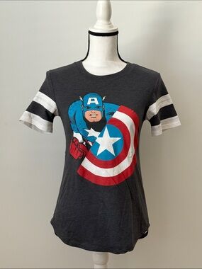 Captain America Women’s Graphic Tee in Charcoal with Red, White & Blue, Size XS